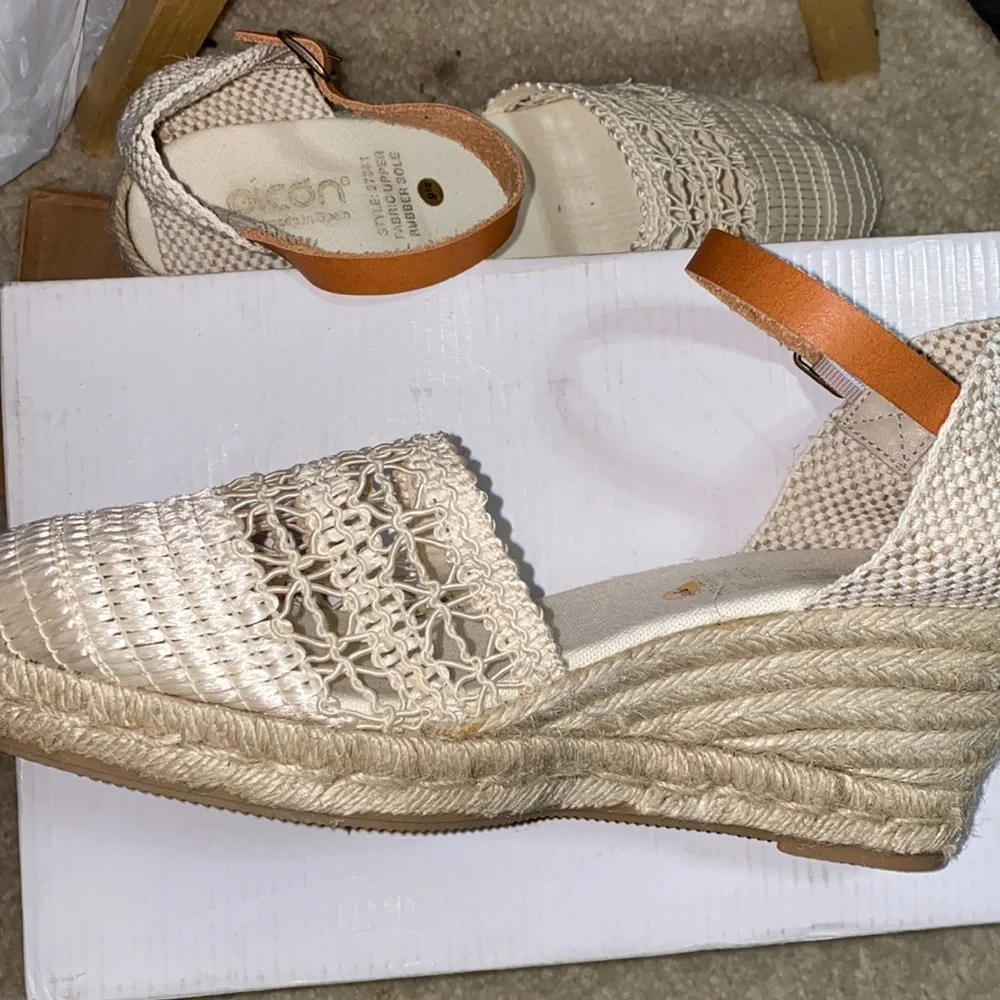 New Handmade Spanish wedge Espadrilles from Anthropologie size 9.5